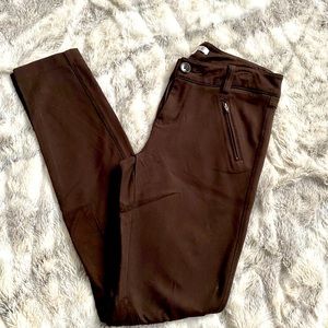 🤩 Cabi Chocolate Brown Ponte Knit button Legging